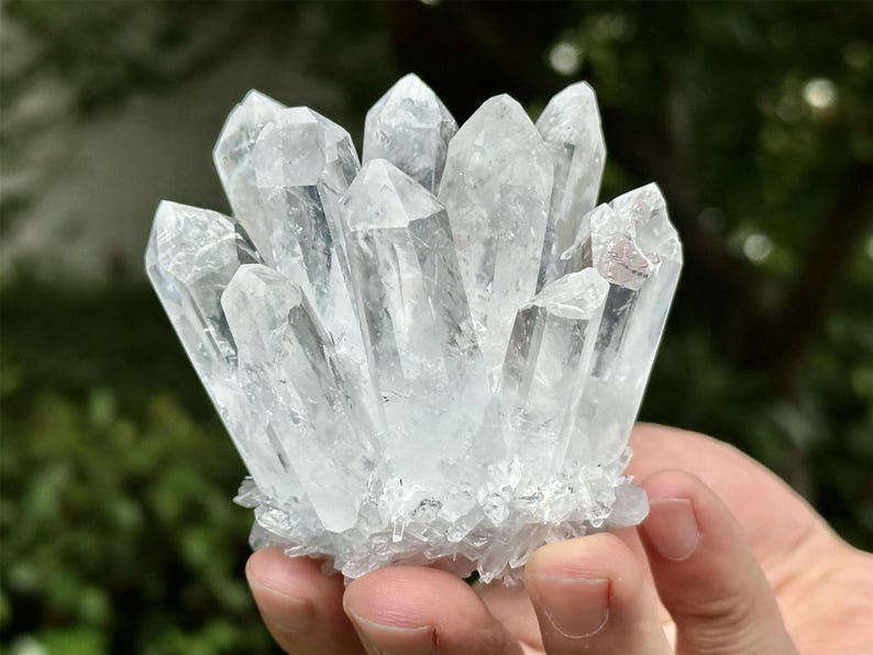 300g+ Natural Clear Quartz Cluster Crystal,Quartz Point VUG,Home Decor,Energy Crystal,Reiki healing,Crystal gift 1PC