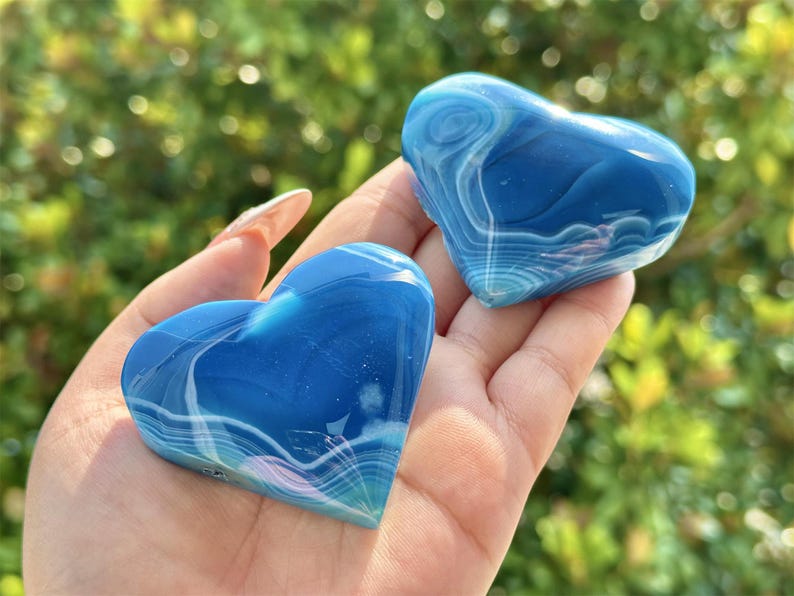 2.2" Blue Agate Hand Carved Heart,Crystal Quartz love,Healing Palm Stone,Reiki Healing Crystal,Home Decor,Crystal Gifts 1PC