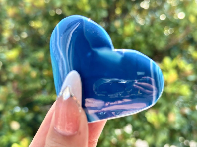 2.2" Blue Agate Hand Carved Heart,Crystal Quartz love,Healing Palm Stone,Reiki Healing Crystal,Home Decor,Crystal Gifts 1PC