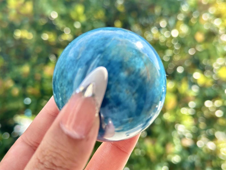 5CM+Natural Apatite Hand Carved Sphere,Quartz Crystal,Apatite Ball,Home Decor,Reiki Healing,Energy Crystal ball,Crystal Gift+Free Base 1PC