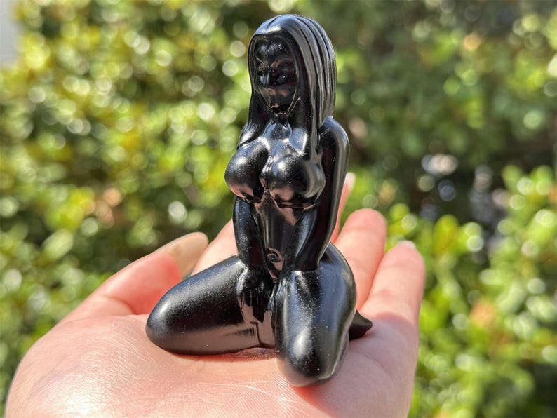 3.2" Natural Obsidian Hand Carved Female Model,Crystal Quartz Kneeling female model Carving,Reiki Healing Crystal,Home Decor,Crystal Gift1PC