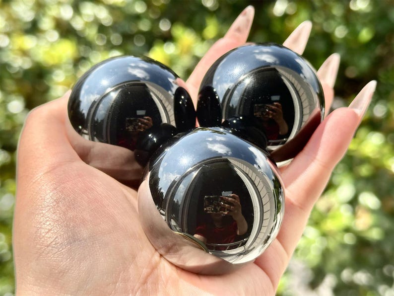 5CM+ Natural Obsidian Hand Carved Sphere,Crystal Quartz Ball,Home Decor,Reiki healing,Energy Crystal Ball,Crystal gift 1PC (Free Base）