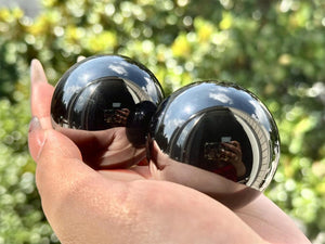 5CM+ Natural Obsidian Hand Carved Sphere,Crystal Quartz Ball,Home Decor,Reiki healing,Energy Crystal Ball,Crystal gift 1PC (Free Base）