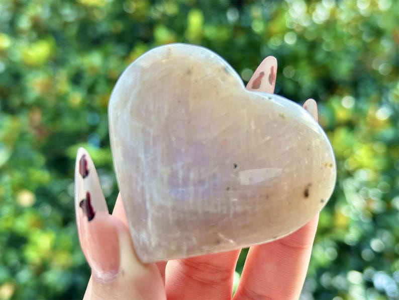 2.2" Natural Moon Stone Hand Carved Heart,Crystal Quartz love,Healing Palm Stone,Reiki Healing Crystal,Home Decor,Crystal Gifts 1PC