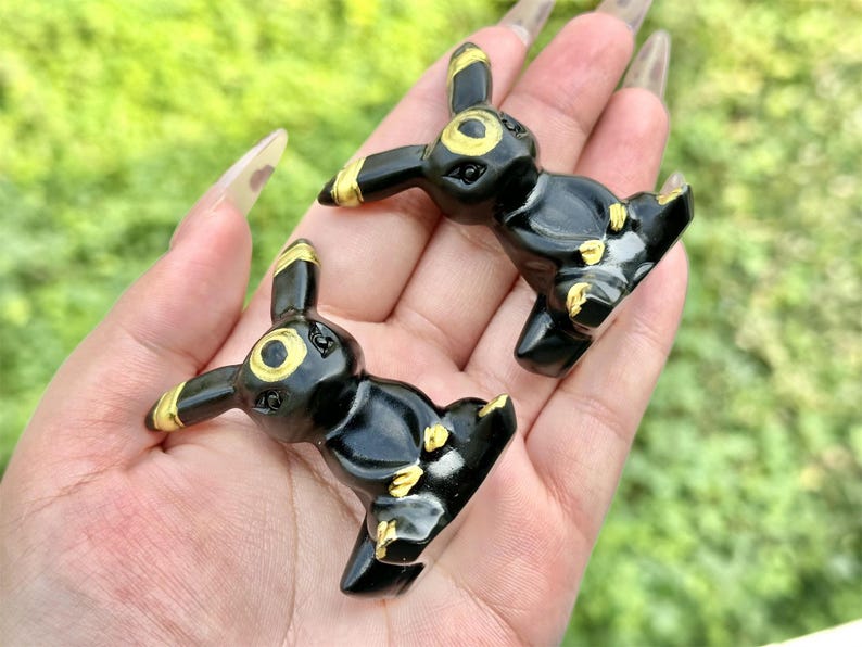 2.2" Natural Obsidian Hand Carved Umbreon,Crystal quartz Elf,Umbreon Carving,Energy crystal,Reiki healing,Home Decor,Crystal gifts 1PC