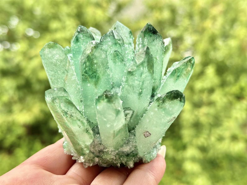 300g+ Green Clear Quartz Cluster，Cluster Crystal，Quartz Point VUG，Mineral Specimen Healing Degaussing Decor Collection，Crystal Decor 1PC