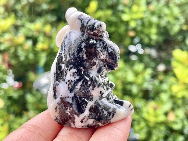 2.2" Natural Zebra stone Hand Carved Crow,Crystal quartz Skull,Crow Carving,Energy crystal,Reiki healing,Home Decor,Crystal gifts1PC