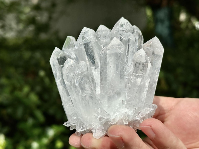 300g+ Natural Clear Quartz Cluster Crystal,Quartz Point VUG,Home Decor,Energy Crystal,Reiki healing,Crystal gift 1PC