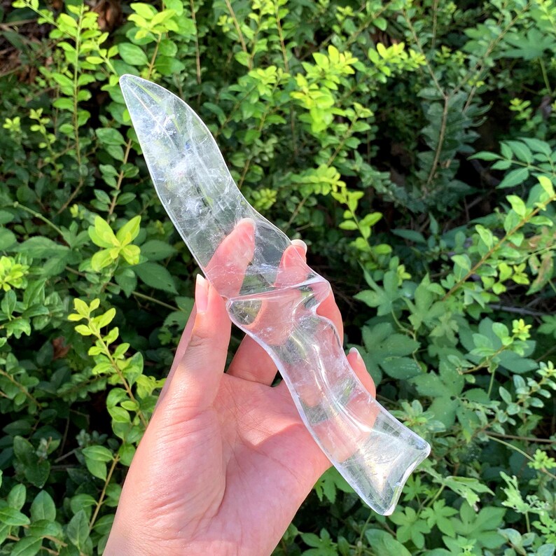 8.2" Natural Clear Quartz Knife,Quartz Crystal Knife Carving,Halloween Gifts,Mineral Specimen,Home Decor,Reiki Healing,Crystal Gifts 1pc