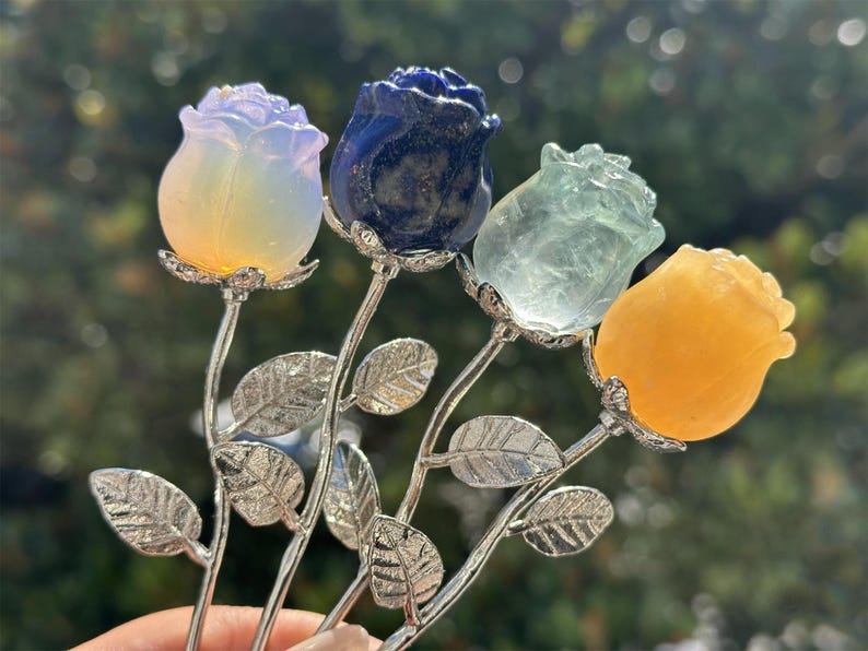 6" Natural Crystal Quartz Hand Carved Flower,Fluorite Carved Flower,Flower Carving,Energy crystal,Reiki healing,Home Decor,Crystal gifts 1PC