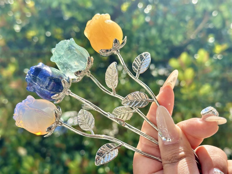 6" Natural Crystal Quartz Hand Carved Flower,Fluorite Carved Flower,Flower Carving,Energy crystal,Reiki healing,Home Decor,Crystal gifts 1PC