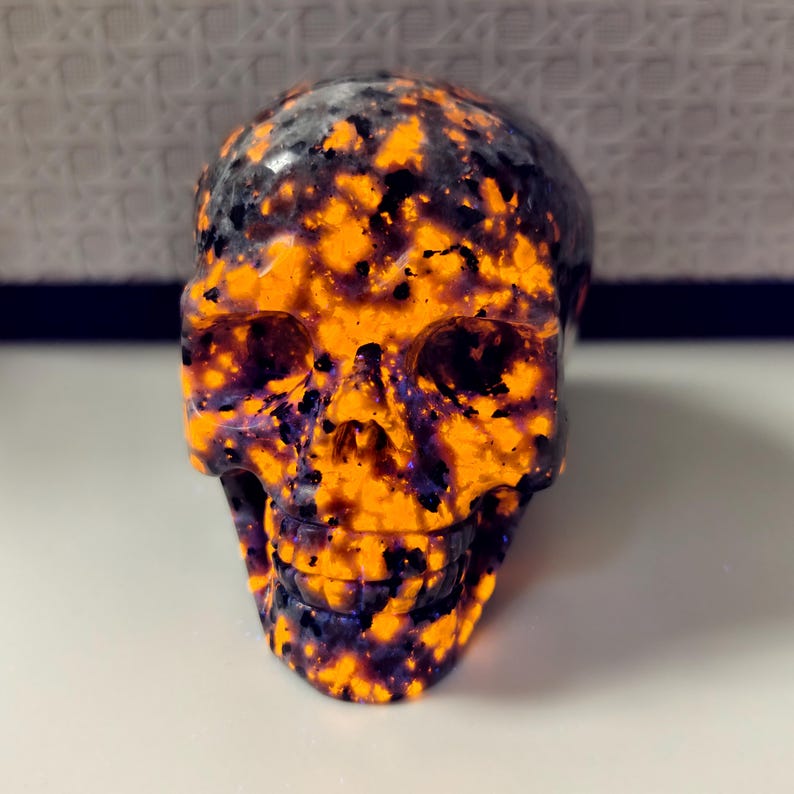 4" Natural Yooperlite Carved Skull,Quartz Crystal Skull,Reiki Healing，Yooperlite skull，Home Decoration,Crystal Collect,Crystal Gifts 1PC