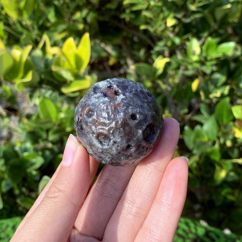 1.5“ Natural Yooperlite Moon,Quartz Moon,Mineral samples,Crystal carving,Reiki Healing,Crystal collection,home decoration,Crystal Gift 80g+