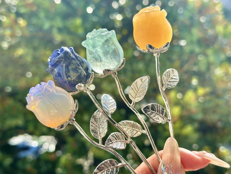 6" Natural Crystal Quartz Hand Carved Flower,Fluorite Carved Flower,Flower Carving,Energy crystal,Reiki healing,Home Decor,Crystal gifts 1PC