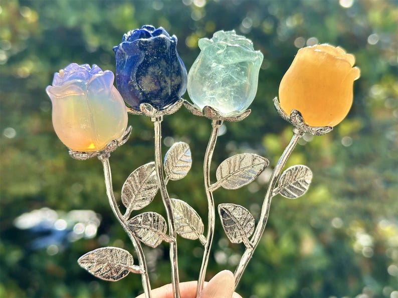 6" Natural Crystal Quartz Hand Carved Flower,Fluorite Carved Flower,Flower Carving,Energy crystal,Reiki healing,Home Decor,Crystal gifts 1PC