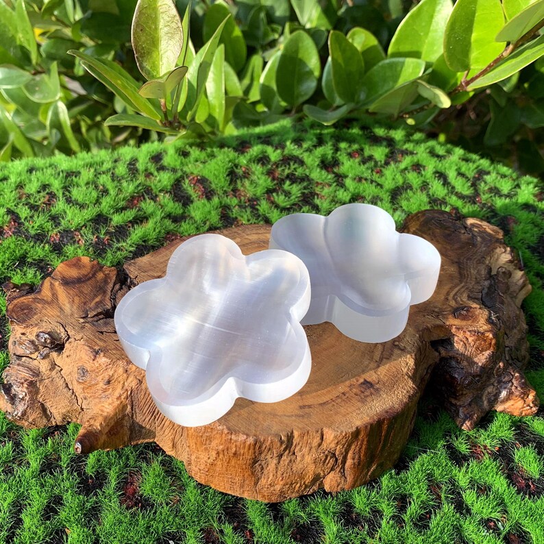 2.4“ Natural Selenite Flower Bowl,Quartz Bowl,Crystal Charging Bowl,Home Decor,Mineral Specimen,Crystal Chakra,Crystal Heal,Crystal Gifts.