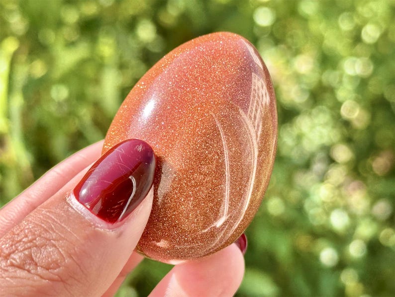 2“ Natural Crystal Quartz Hand Carved Egg,Blue point Stone Egg,Crystal Egg Carving,Reiki healing，Energy crystal,Home Decor,Crystal Gifts 1PC