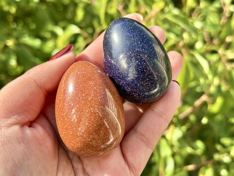 2“ Natural Crystal Quartz Hand Carved Egg,Blue point Stone Egg,Crystal Egg Carving,Reiki healing，Energy crystal,Home Decor,Crystal Gifts 1PC