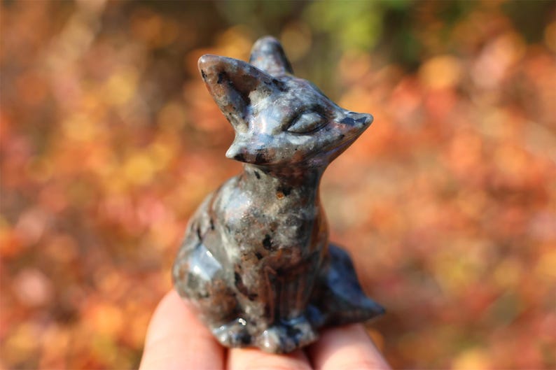 2.4" Natural yooperlite Fox,Quartz Crystal Carved ,Crystal Heal Reiki,Home decoration,Crystal Sculpture,Mineral,Crystal Gifts