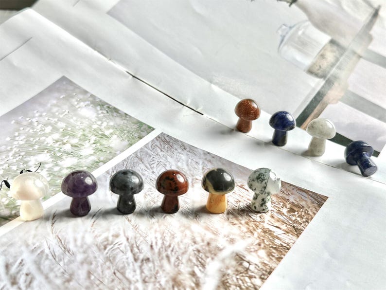 1 Inch Crystal Quartz Mushroom,Hand Carved Mini Mushroom Decor,Healing Crystal,Rose Quartz/Crystal Quartz,Gemstone Mushroom,For Gift