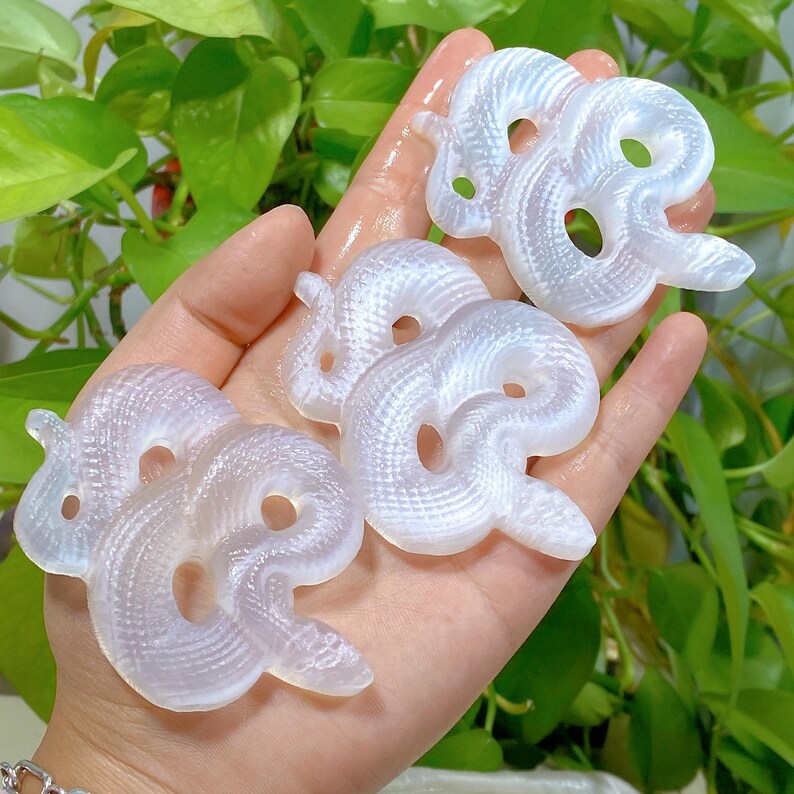 Natural Selenite Snake,Carved Crystal Snake,Crystal Carving,Crystal Energy,Mineral Specimen,Home Decoration,Reiki Heal,Crystal Gift