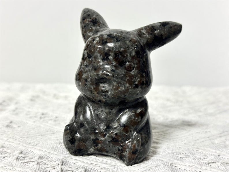 4" Natural Yooperlite Hand Carved Pikachu,Crystal quartz Elf,Pikachu Carving,Energy crystal,Reiki healing,Home Decor,Halloween gifts 1PC
