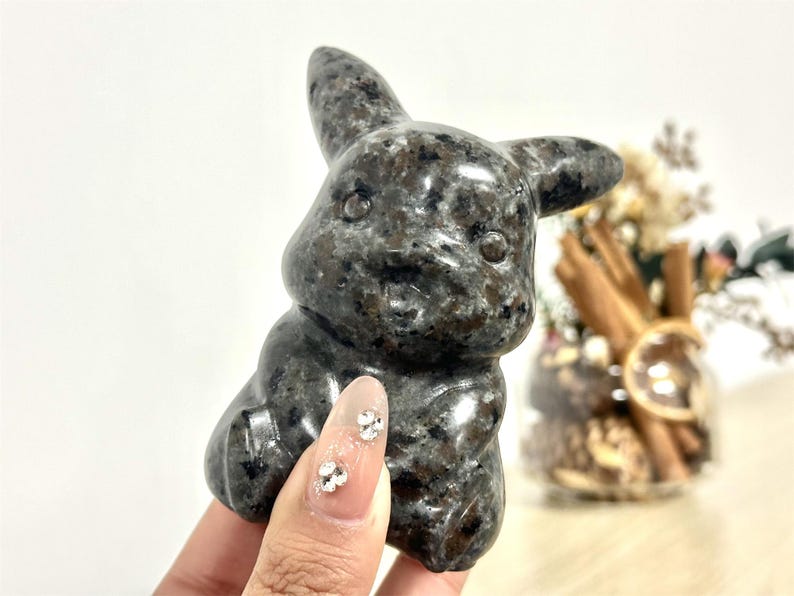 4" Natural Yooperlite Hand Carved Pikachu,Crystal quartz Elf,Pikachu Carving,Energy crystal,Reiki healing,Home Decor,Halloween gifts 1PC