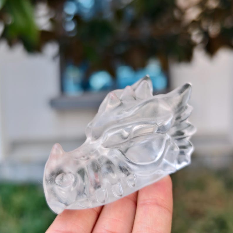 2.8" Melting Stone Carved Dragon，Clear Crystal Dragon Head Carving,Melting Stone Dragon，Home Decor，Reiki Healing Figurine，Crystal gifts 1PC