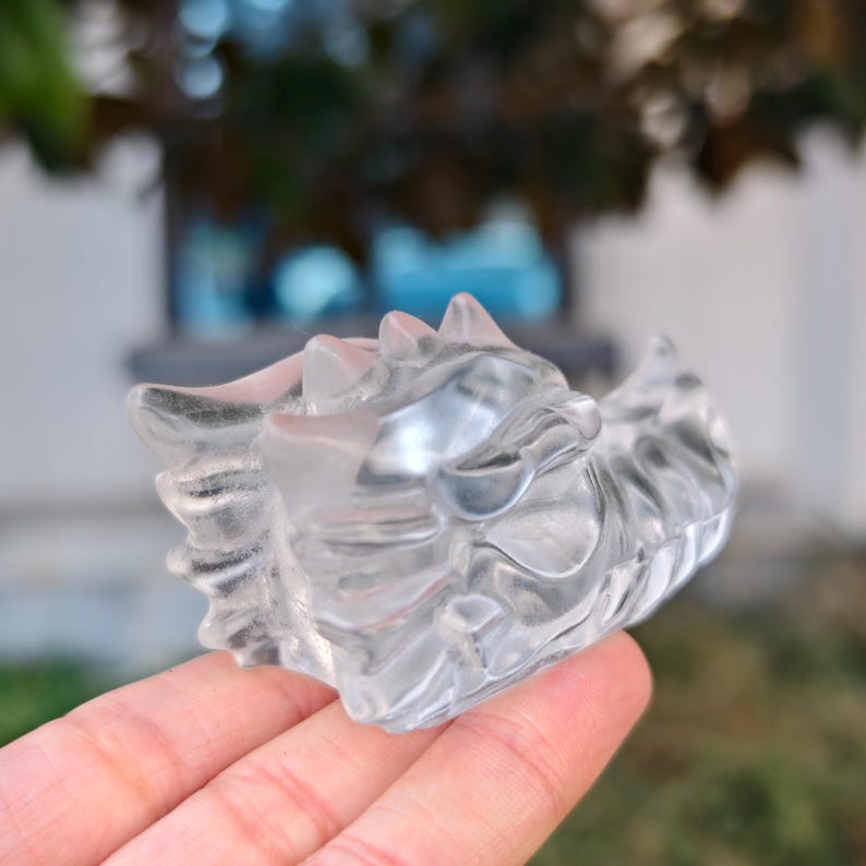 2.8" Melting Stone Carved Dragon，Clear Crystal Dragon Head Carving,Melting Stone Dragon，Home Decor，Reiki Healing Figurine，Crystal gifts 1PC