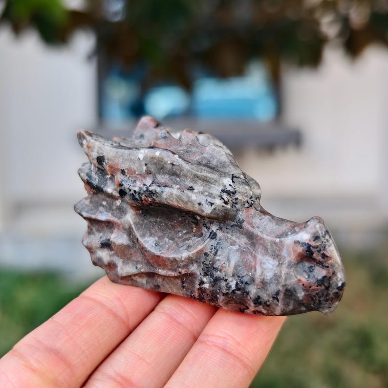 2.8" Natural Yooperlite Carved Dragon，Yooperlite Dragon Head Carving,Yooperlite Dragon，Home Decor，Reiki Healing Figurine，Crystal gifts