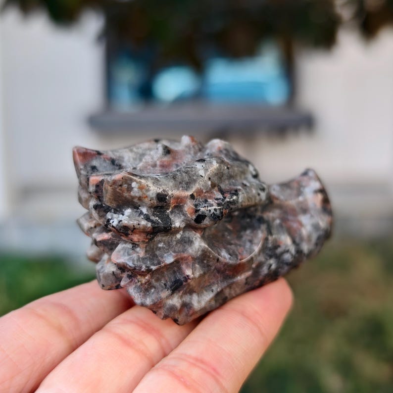 2.8" Natural Yooperlite Carved Dragon，Yooperlite Dragon Head Carving,Yooperlite Dragon，Home Decor，Reiki Healing Figurine，Crystal gifts