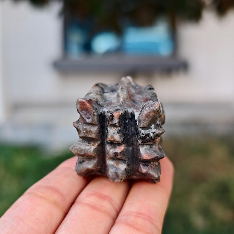 2.8" Natural Yooperlite Carved Dragon，Yooperlite Dragon Head Carving,Yooperlite Dragon，Home Decor，Reiki Healing Figurine，Crystal gifts