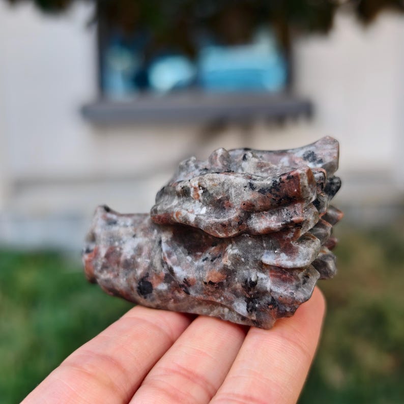 2.8" Natural Yooperlite Carved Dragon，Yooperlite Dragon Head Carving,Yooperlite Dragon，Home Decor，Reiki Healing Figurine，Crystal gifts