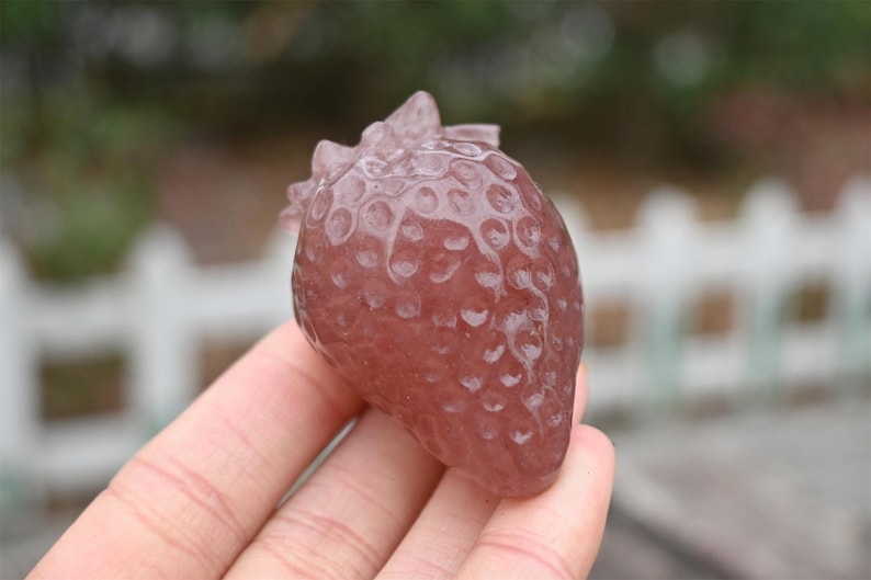 1.9" Natural strawberry quartz carved strawberry,Quartz Crystal Carved ,Crystal Heal Reiki,Home decoration,Crystal Sculpture,Crystal Gifts