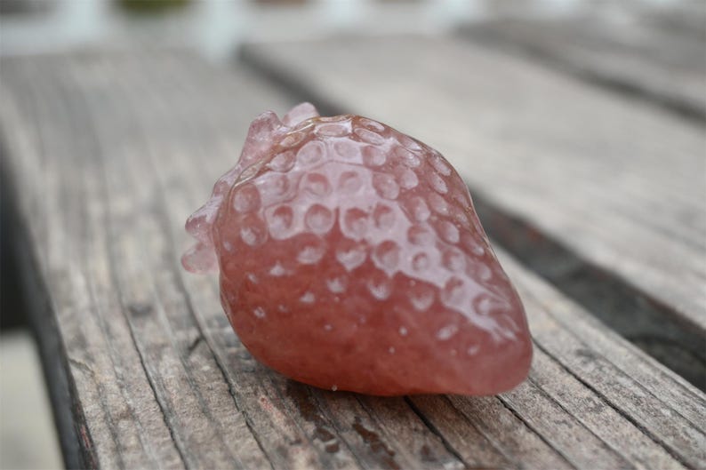 1.9" Natural strawberry quartz carved strawberry,Quartz Crystal Carved ,Crystal Heal Reiki,Home decoration,Crystal Sculpture,Crystal Gifts