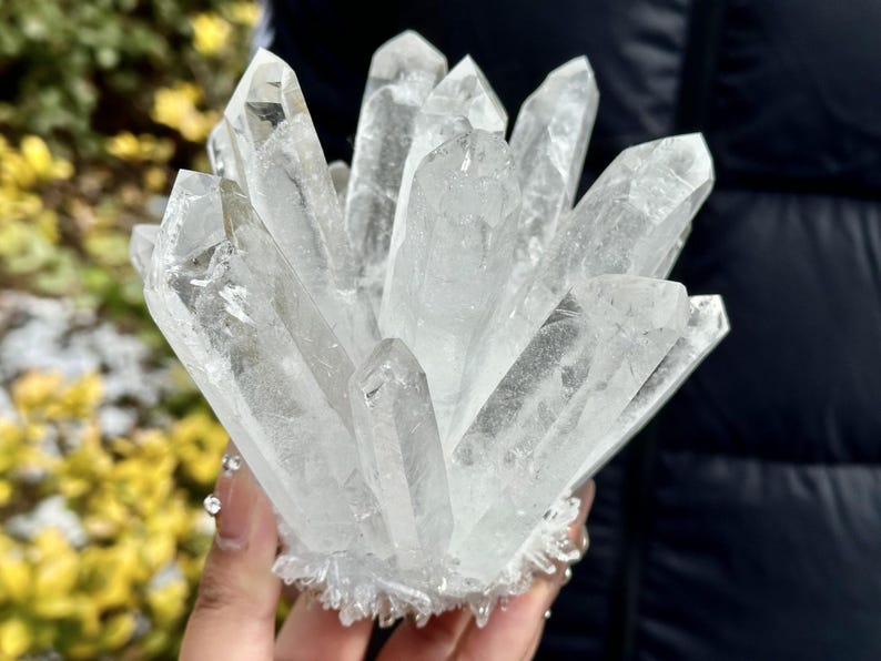 300g+ Natural Clear Quartz Cluster Crystal,Quartz Point VUG,Crystal decor,Crystal vug,Mineral Specimen Healing Degaussing Decor Collection