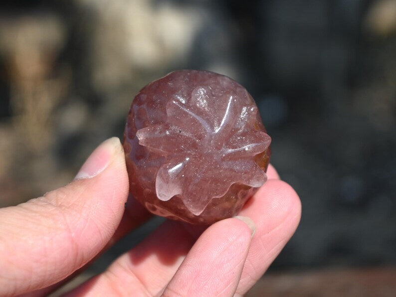 1.9'' Natural Hand carved strawberry quartz strawberry，Strawberry carving，Strawberry decor，Home decor，Fun carving，Crystal gift healing 1PC