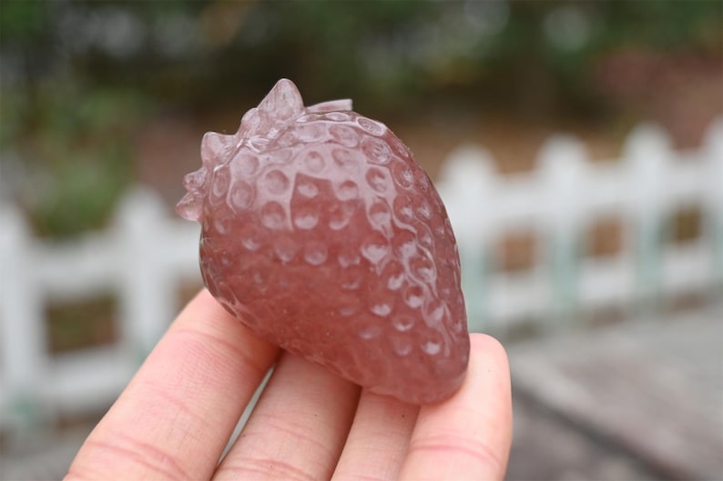 1.9" Natural strawberry quartz carved strawberry,Quartz Crystal Carved ,Crystal Heal Reiki,Home decoration,Crystal Sculpture,Crystal Gifts