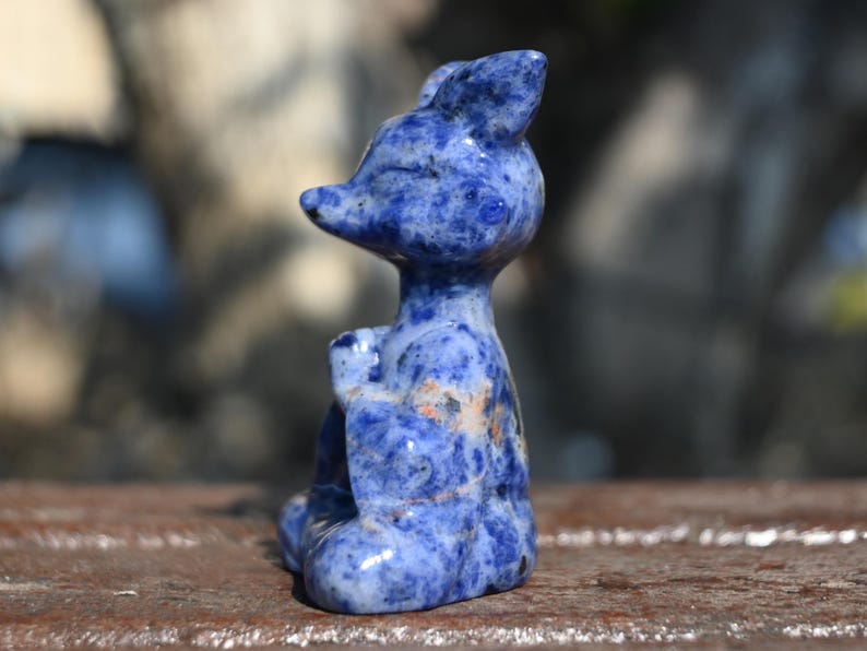 2.2'' Natural Sodalite Fox，Crystal fox, Quartz crystal，Animal skull，crystal carved，crystal skull，Halloween gift，healing stone 1PC