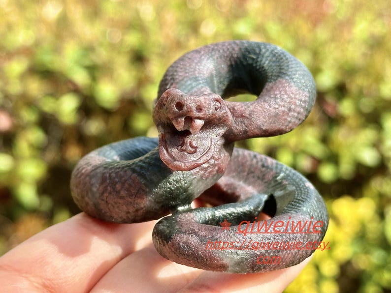 2.8" Natural Garnet Hand Carved Snake,Crystal quartz Skull,Snake Carving,Energy crystal,Reiki healing,Home Decor,Crystal gifts 1PC