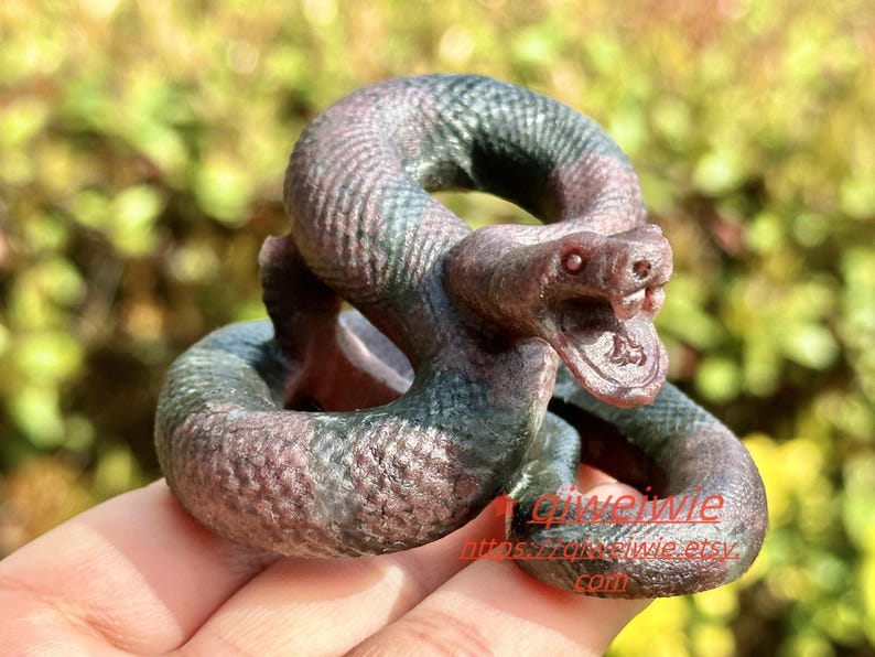 2.8" Natural Garnet Hand Carved Snake,Crystal quartz Skull,Snake Carving,Energy crystal,Reiki healing,Home Decor,Crystal gifts 1PC