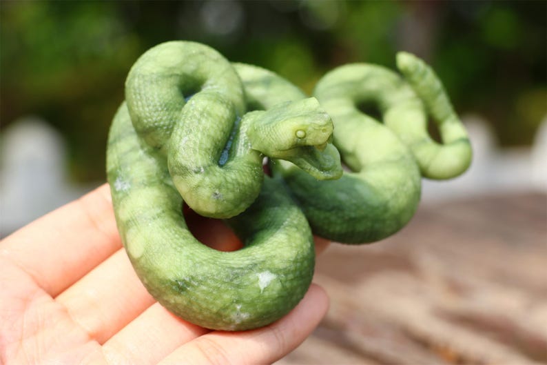 3.7" Natural jade Snake,Quartz Crystal Carved ,Crystal Heal Reiki,Home decoration,Crystal Sculpture,Mineral,Crystal Gifts