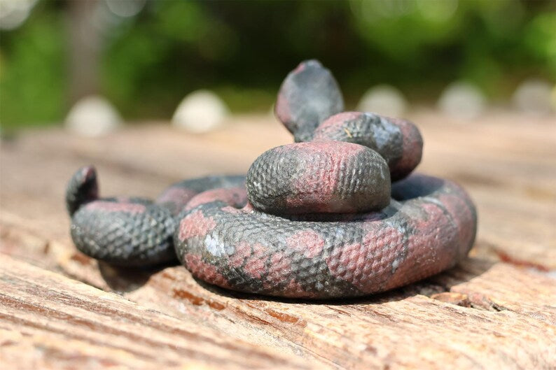 3.7" Natural garnet Snake,Quartz Crystal Carved ,Crystal Heal Reiki,Home decoration,Crystal Sculpture,Mineral,Crystal Gifts