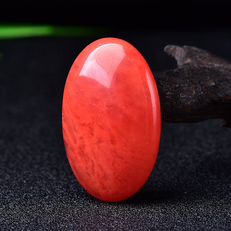 Red Melting Palm Stone Quartz Healing Crystal Massage Tools Polished Infused Gemstone Meditation Rock Hand-Polished Energy SPA Decor Gift