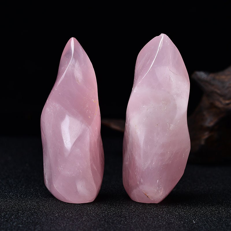 Lover Rose Quartz Free Form Reiki Torch Meditation Healing Quartz Crystal Hand Made Massage Home Decoration Collection Gift